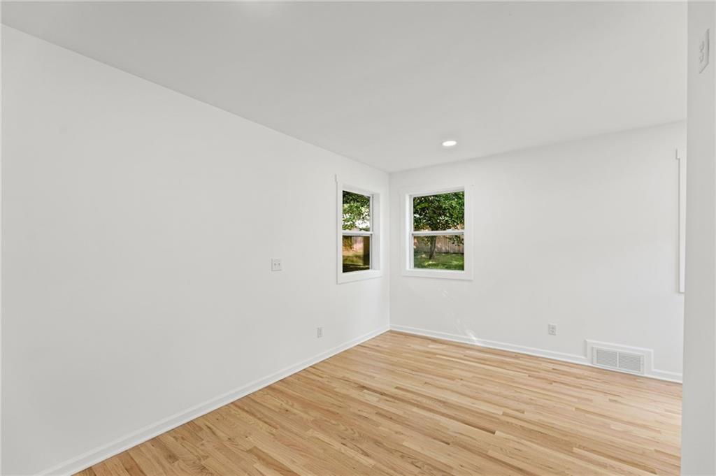 4916 W 57th Terrace