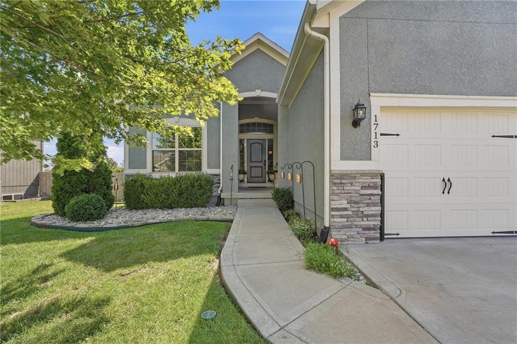 1713 SW Merryman Drive
