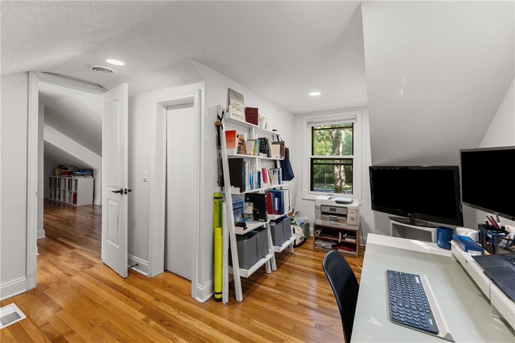 3231 Somerset Drive