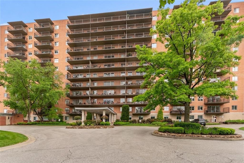 4550 Warwick Boulevard Unit: 207