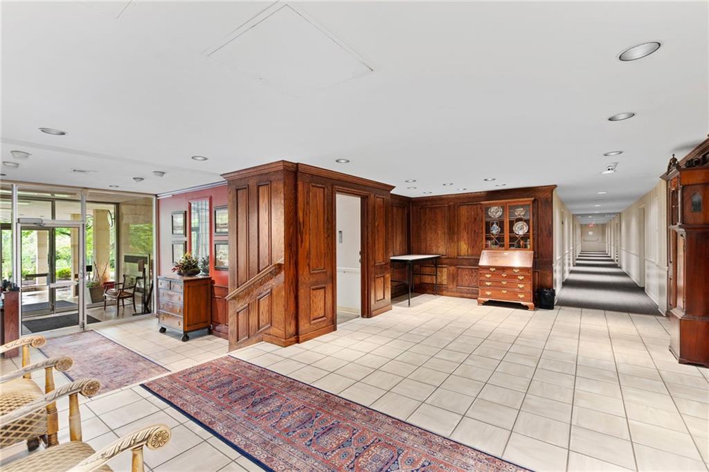 4550 Warwick Boulevard Unit: 207