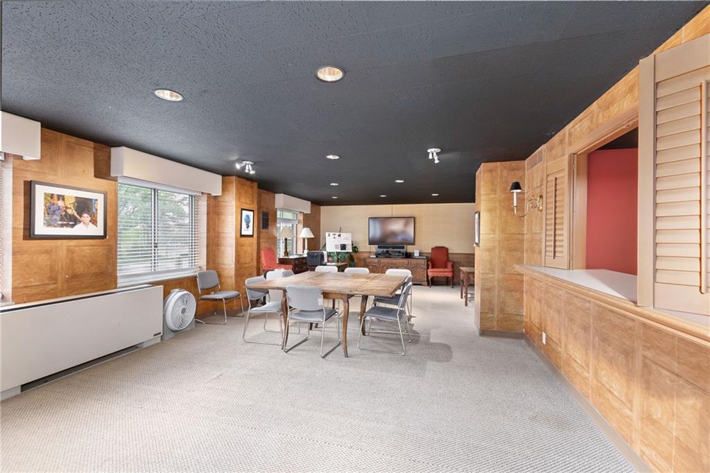 4550 Warwick Boulevard Unit: 207