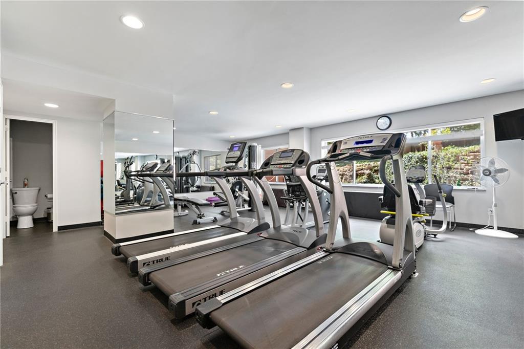 4550 Warwick Boulevard Unit: 207