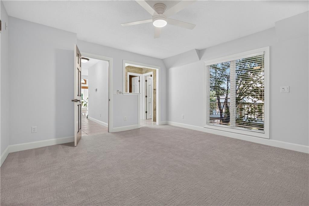 118 NE Edgewater Drive