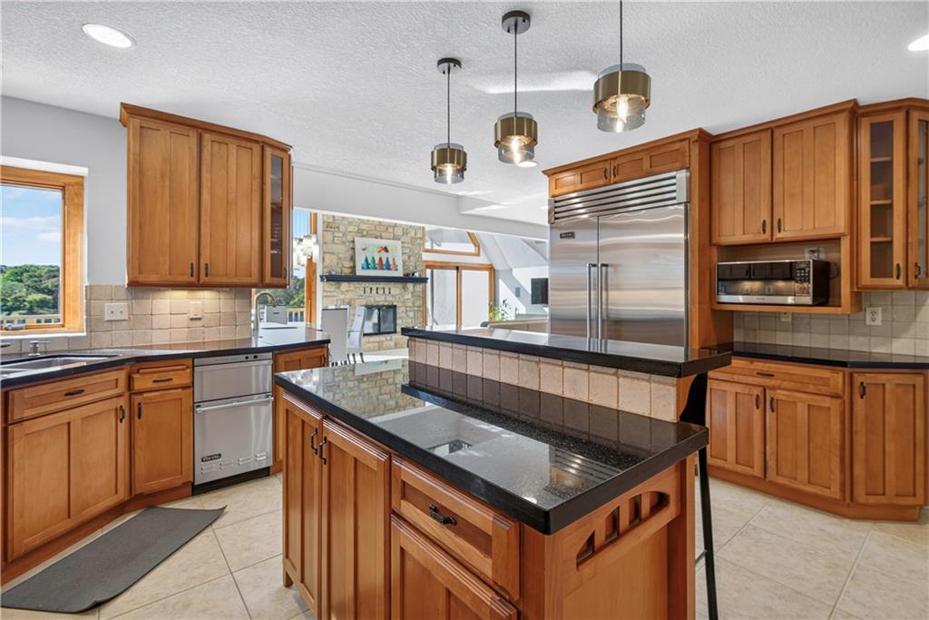 118 NE Edgewater Drive