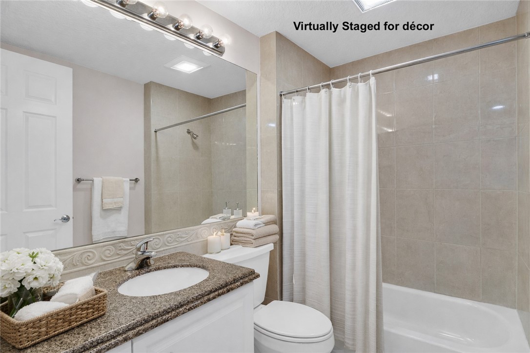 14 Harbour Isle Drive W PH 4