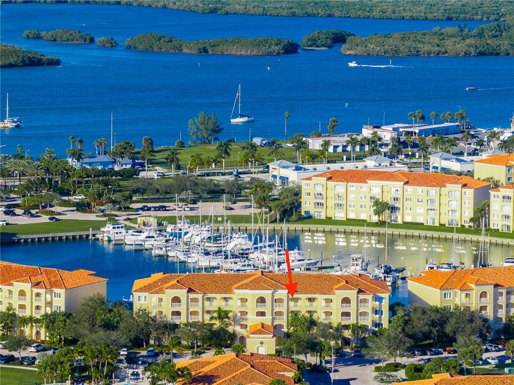 14 Harbour Isle Drive W PH 4