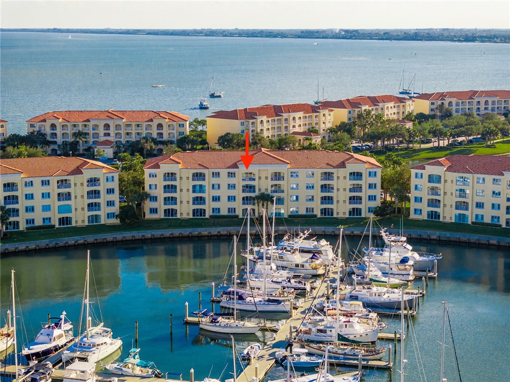 14 Harbour Isle Drive W PH 4