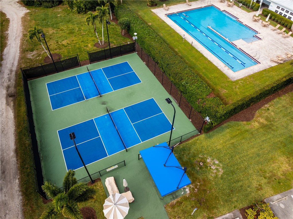 2340 Water Oak Court SW 211