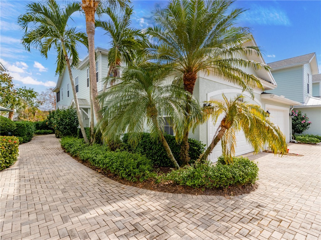 2340 Water Oak Court SW 211