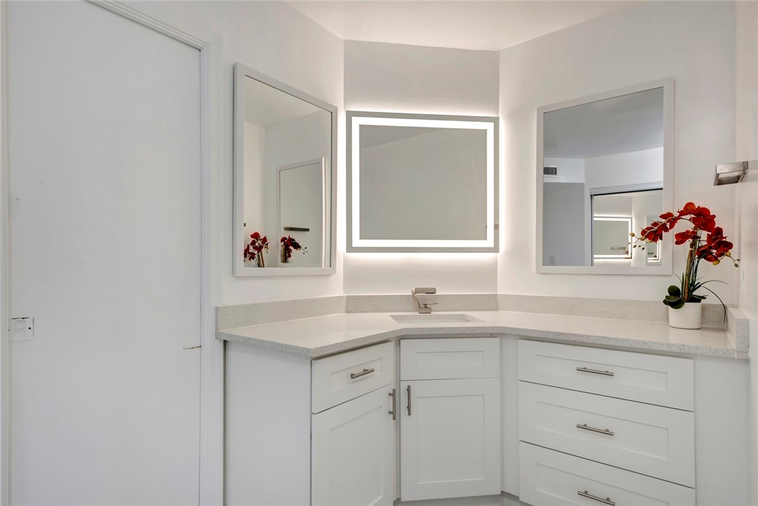 5101 Jimmy Buffett Memorial Highway 208