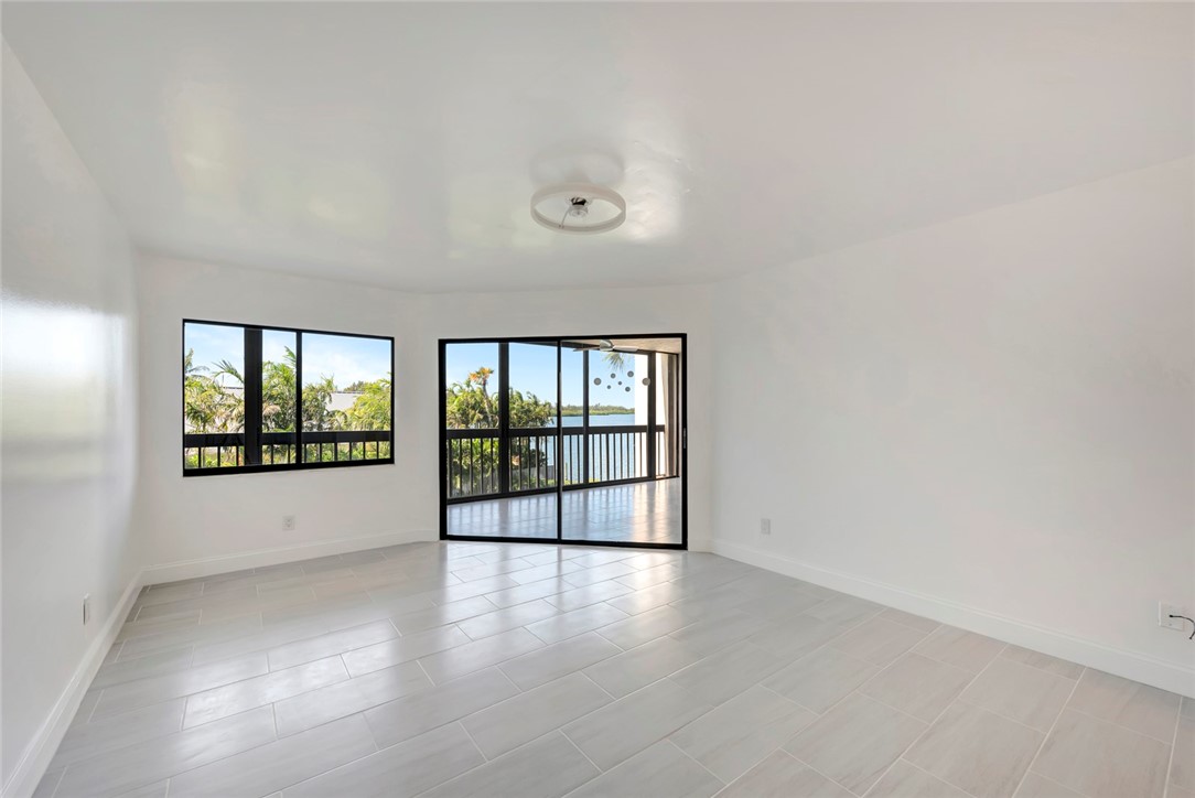 5101 Jimmy Buffett Memorial Highway 208