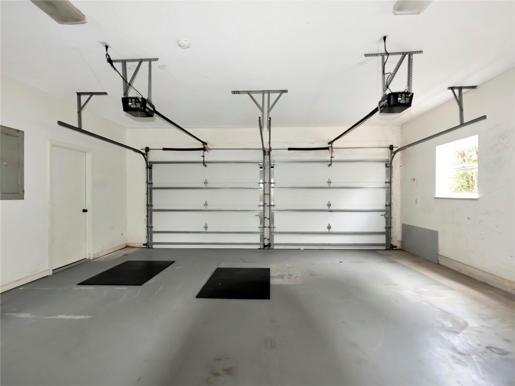 1700 Coconut Drive