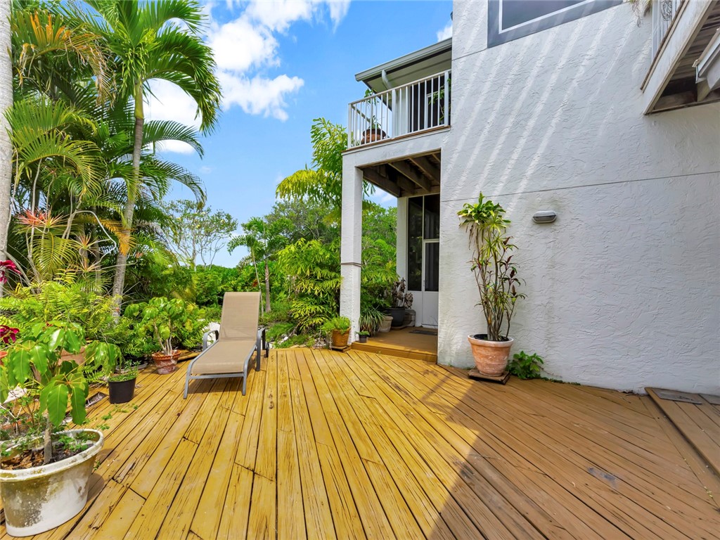 1700 Coconut Drive