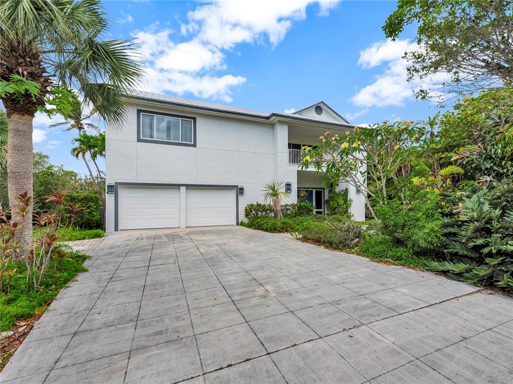 1700 Coconut Drive