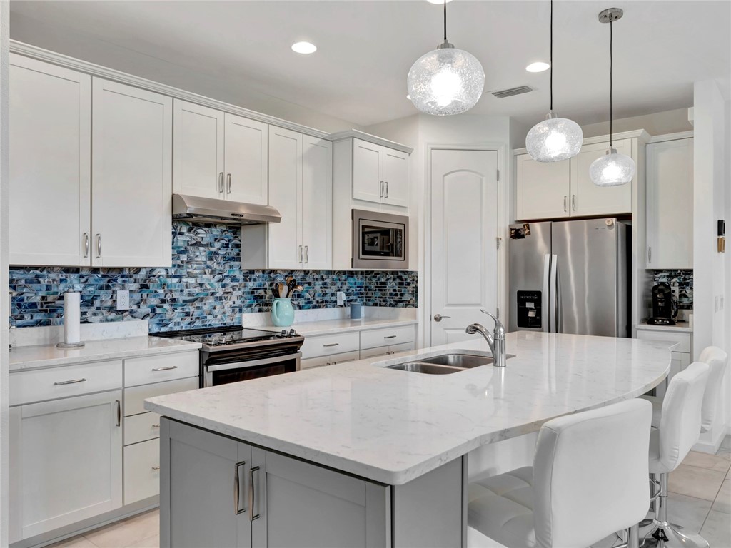 5205 Turtle Creek Circle