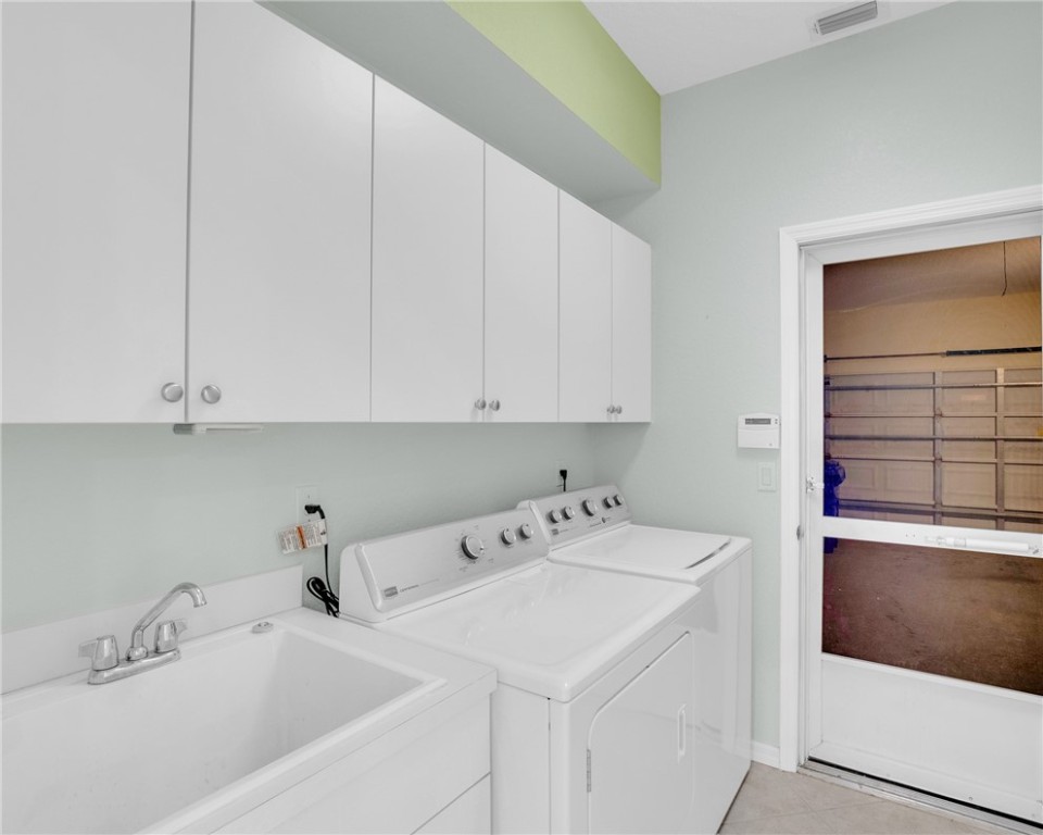 471 E Tangerine Square SW