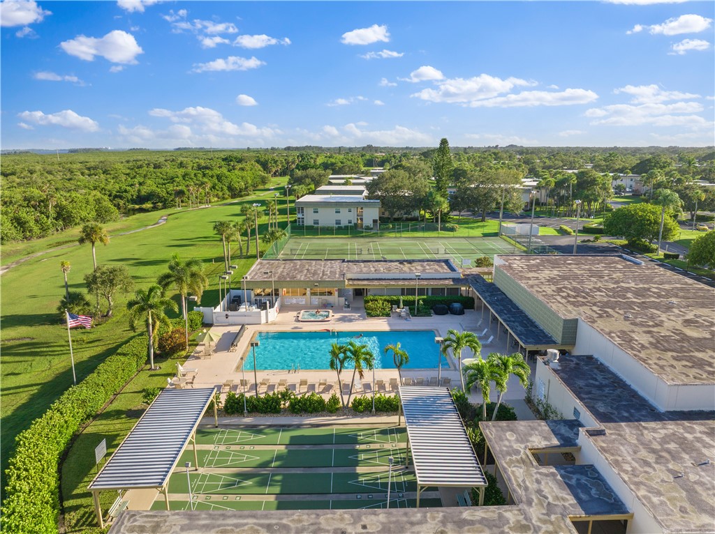 27 Vista Gardens Trail 204