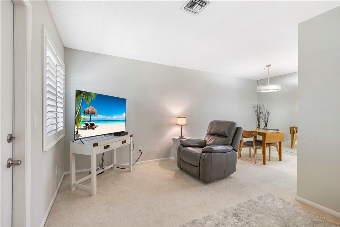 27 Vista Gardens Trail 204