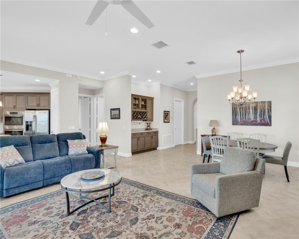 1768 SW Belmont Circle SW