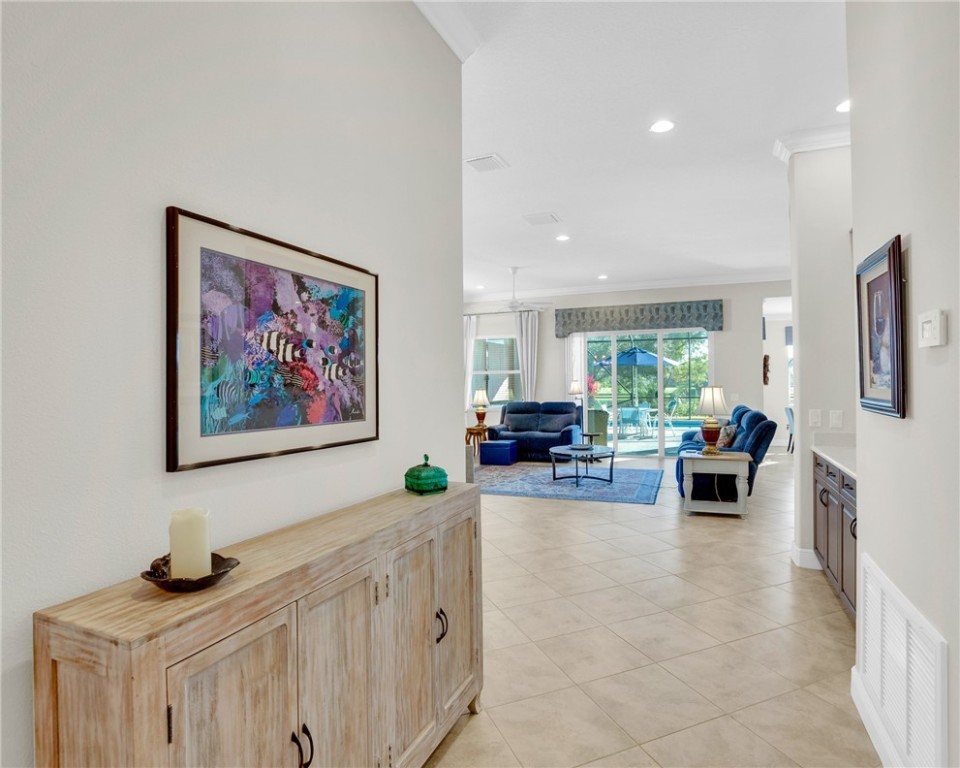 1768 SW Belmont Circle SW