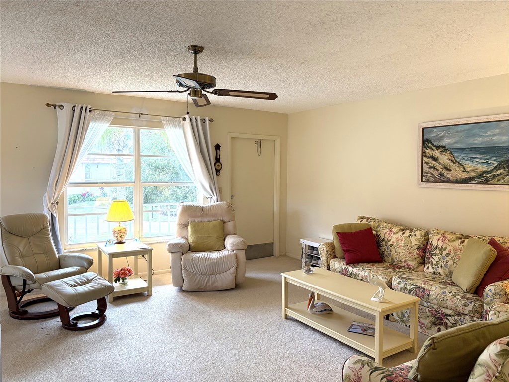 73 Royal Oak Court 206