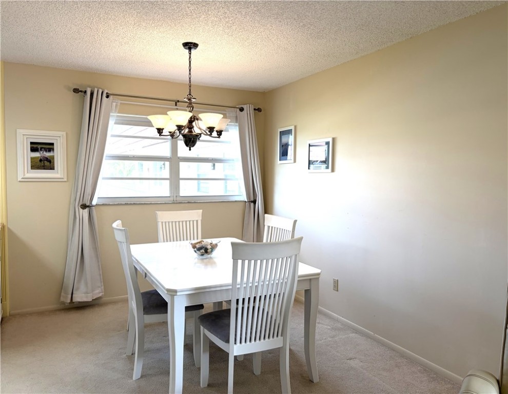 73 Royal Oak Court 206