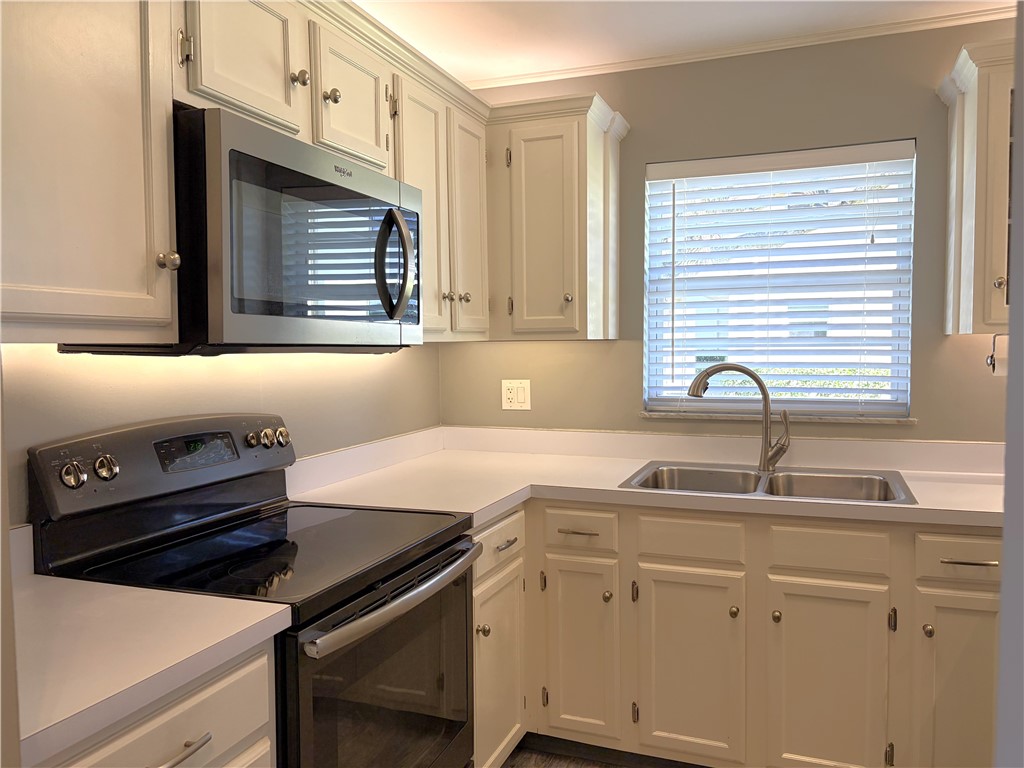 68 Royal Oak Court 107