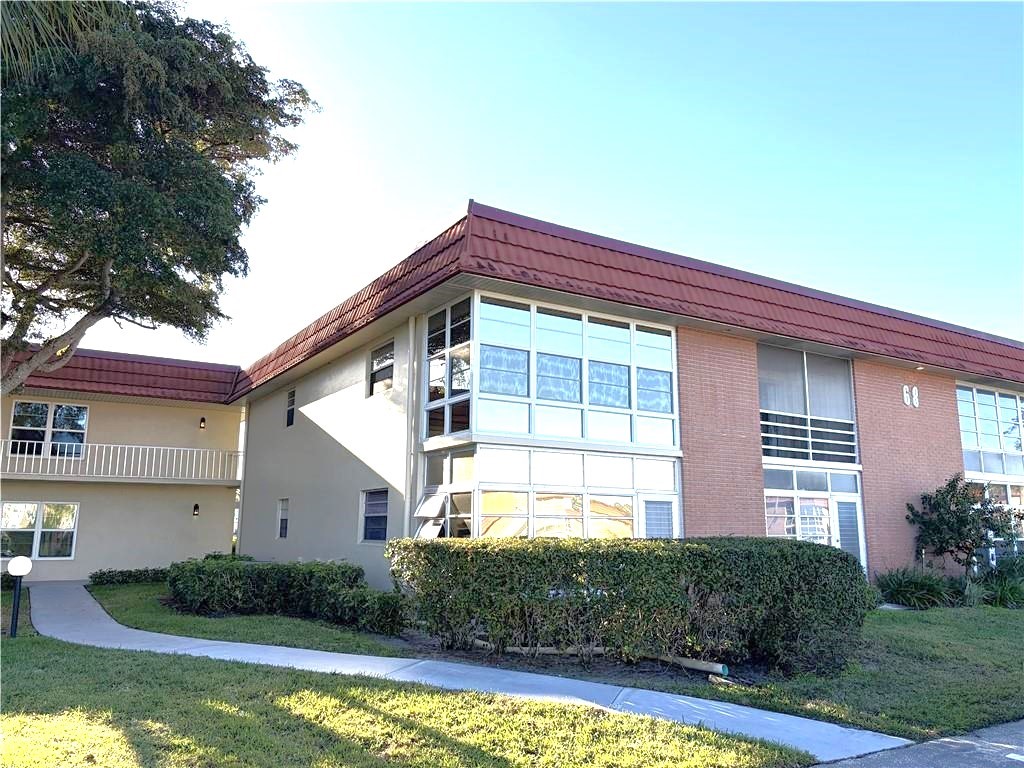 68 Royal Oak Court 107