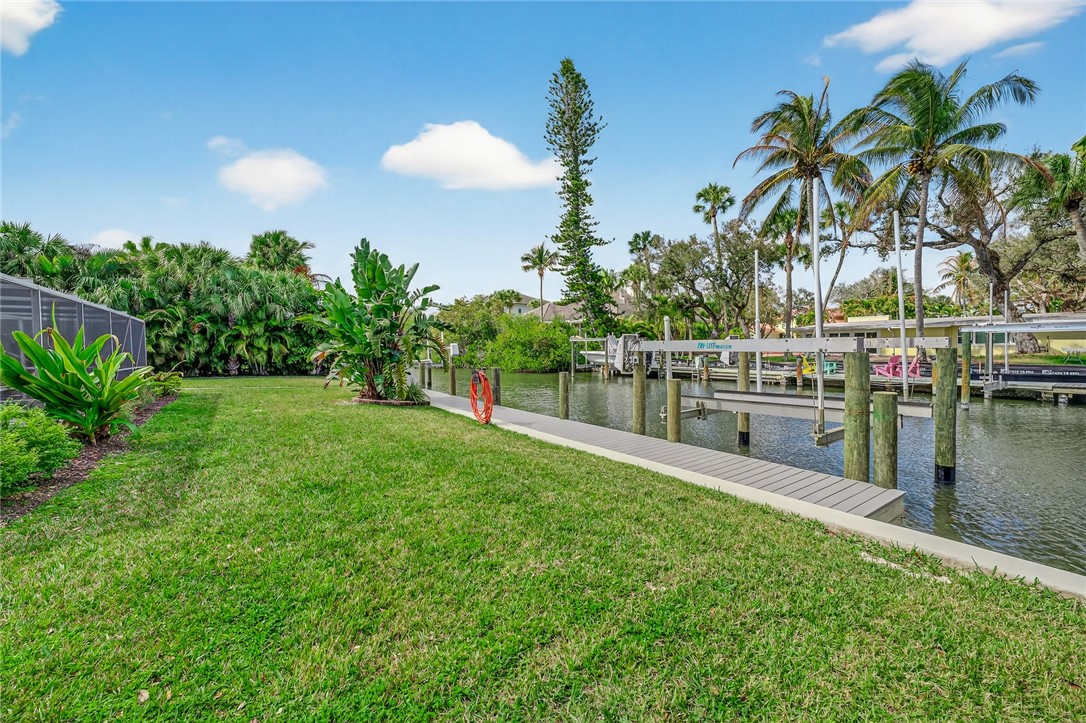 547 E Causeway Boulevard