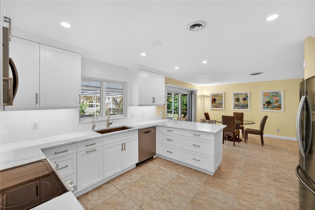 547 E Causeway Boulevard