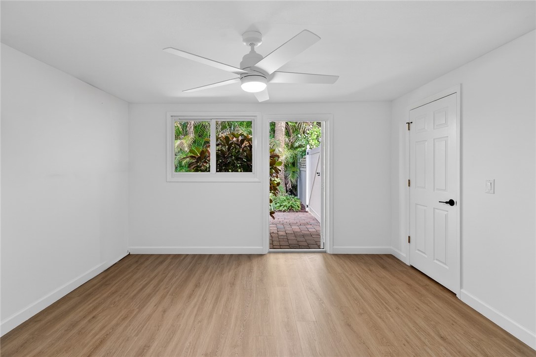 547 E Causeway Boulevard