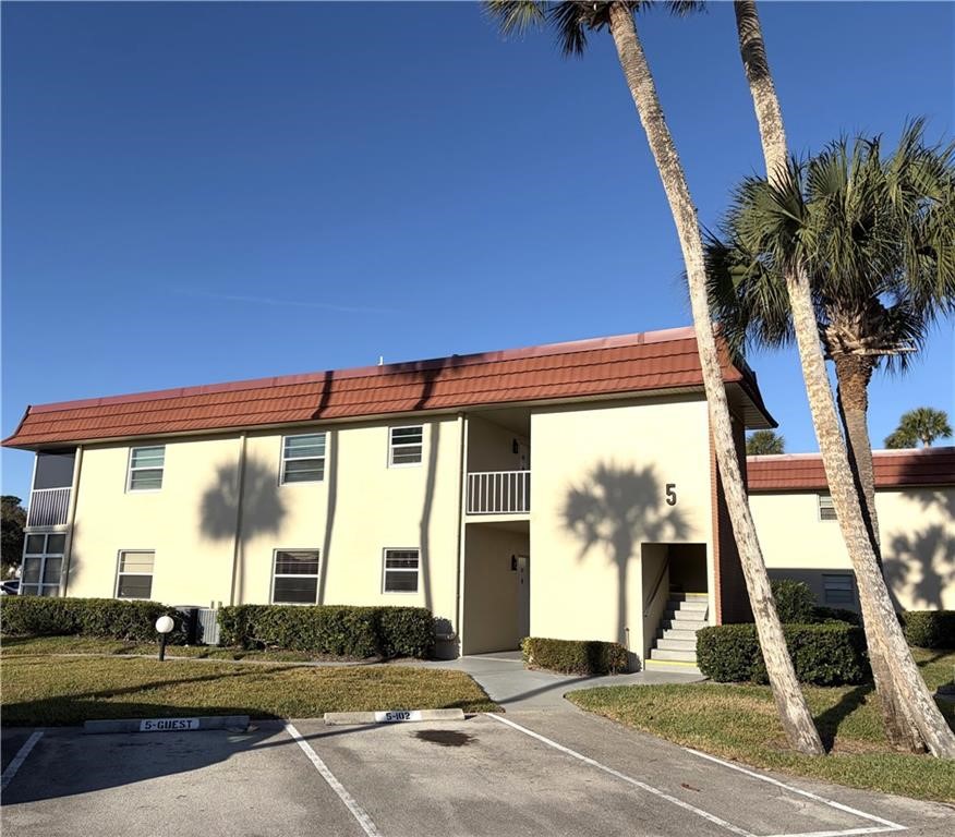 5 Vista Palm Lane 207