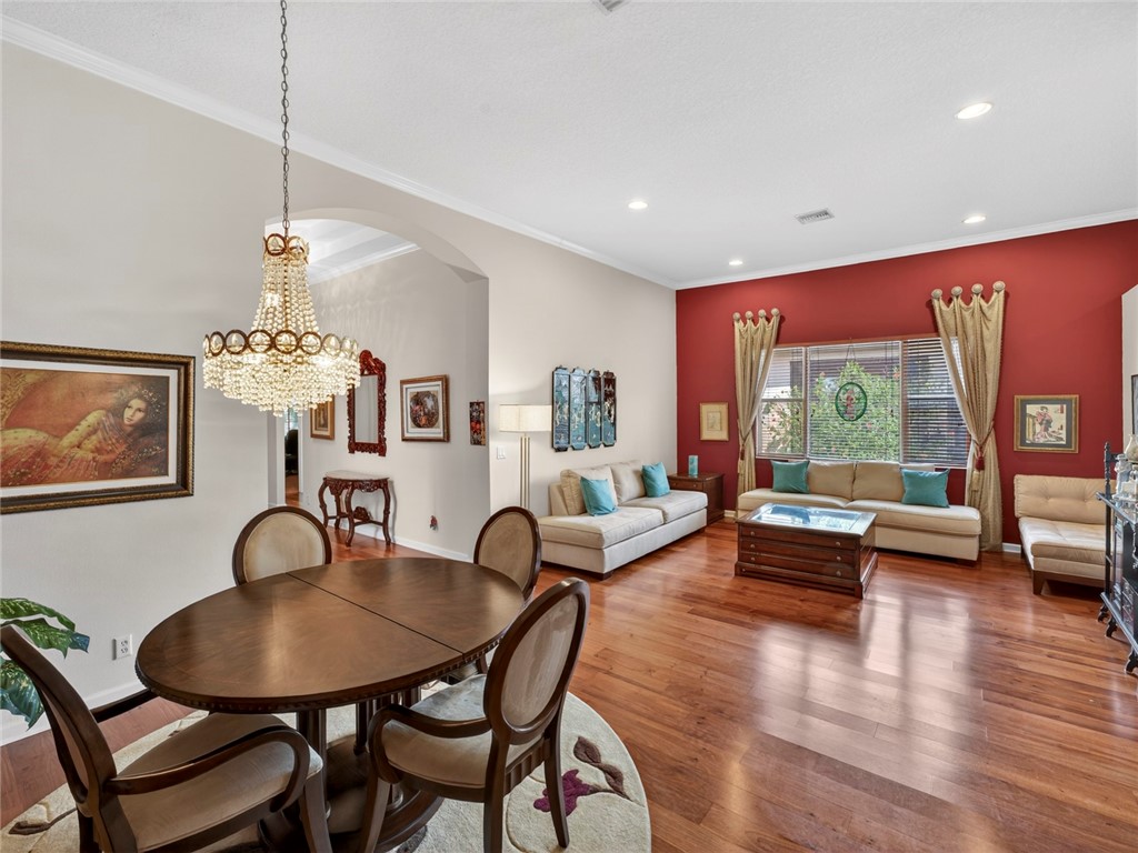 608 Calamondin Way SW