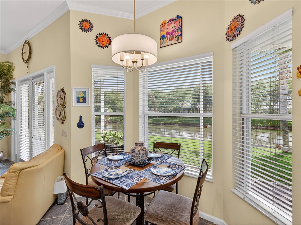 608 Calamondin Way SW