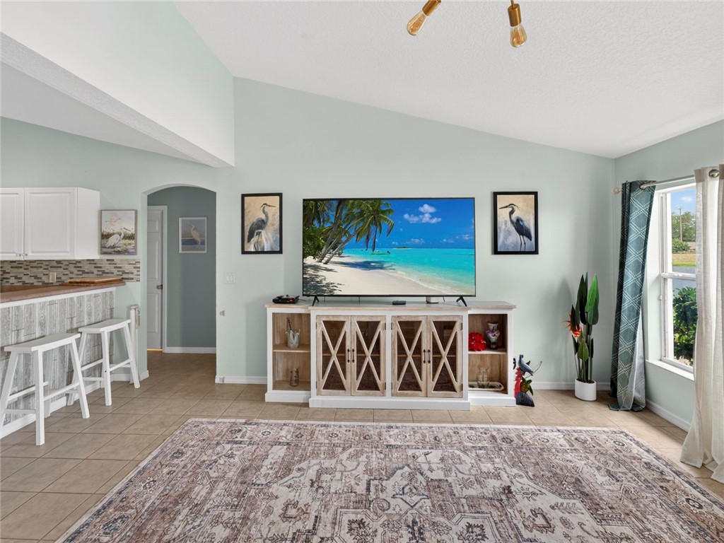 531 High Hawk Circle