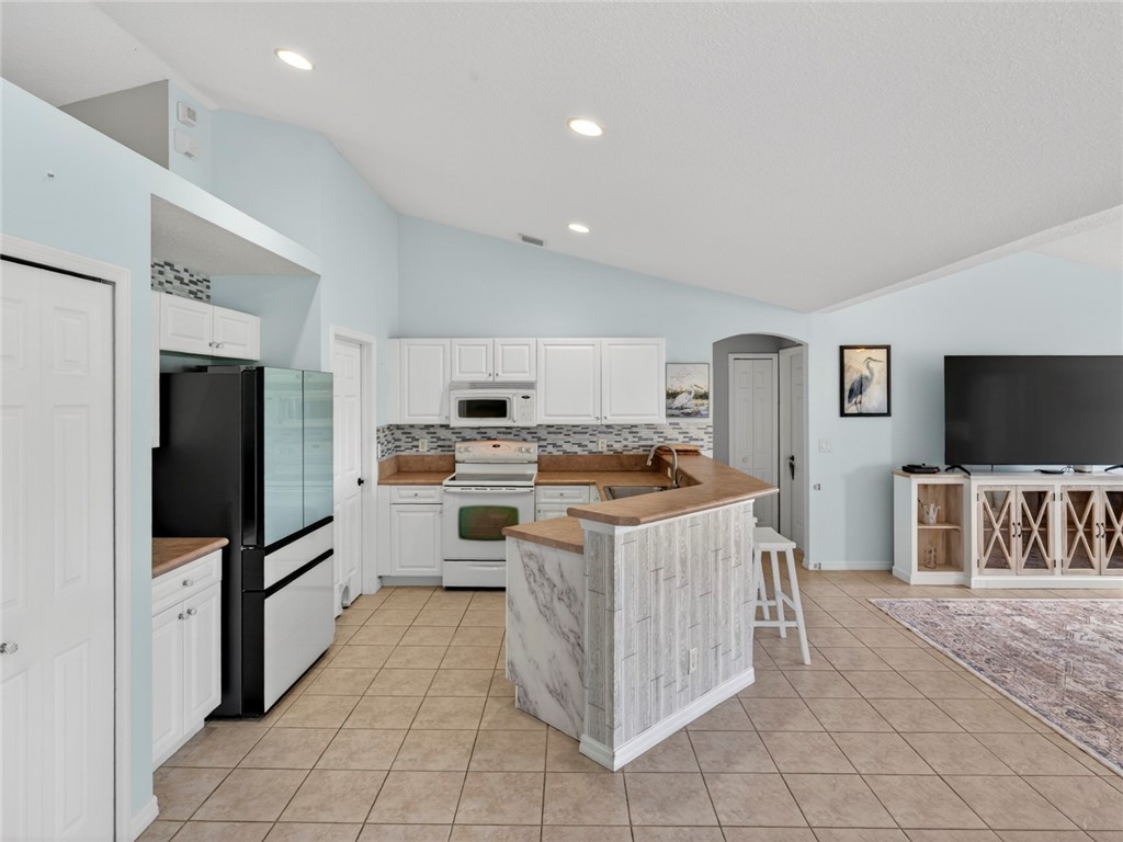 531 High Hawk Circle