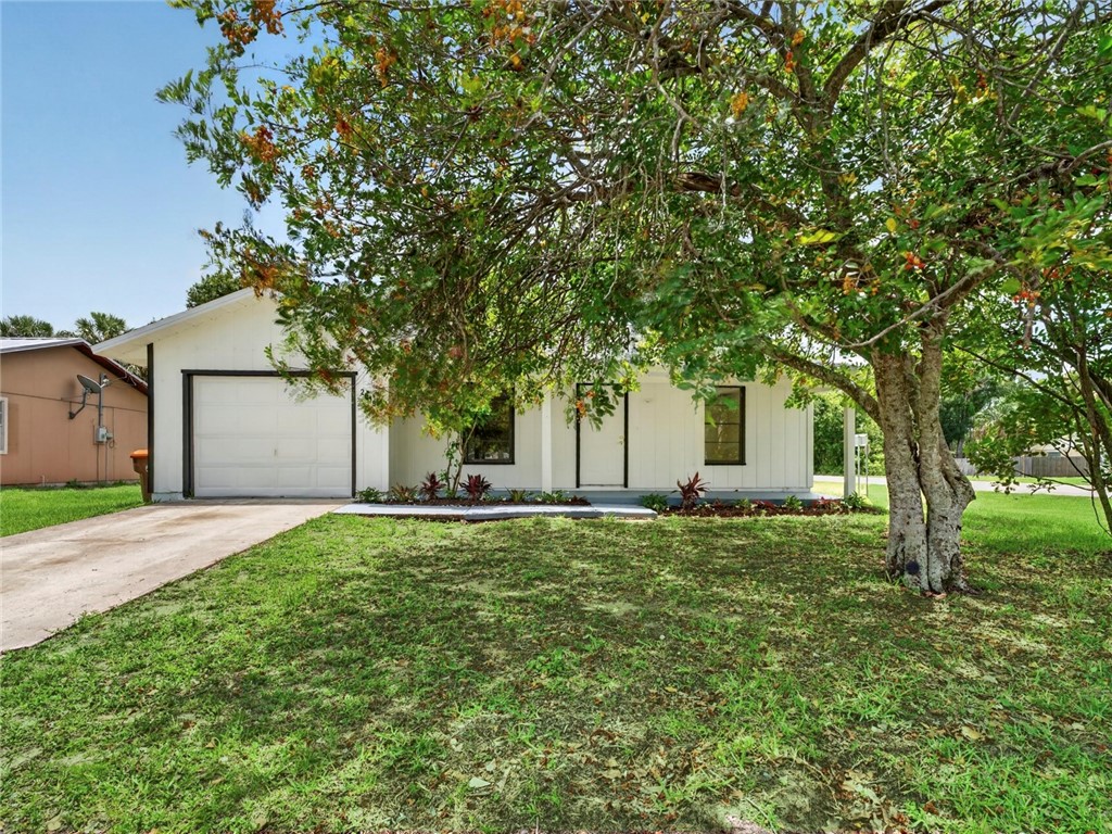 2575 1st Place Vero Beach FL
