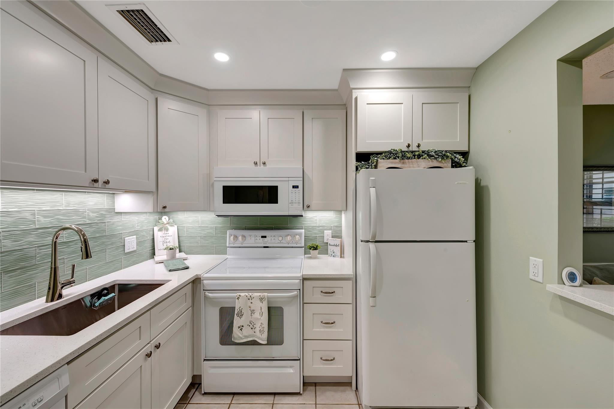 46 Vista Gardens Trl 104