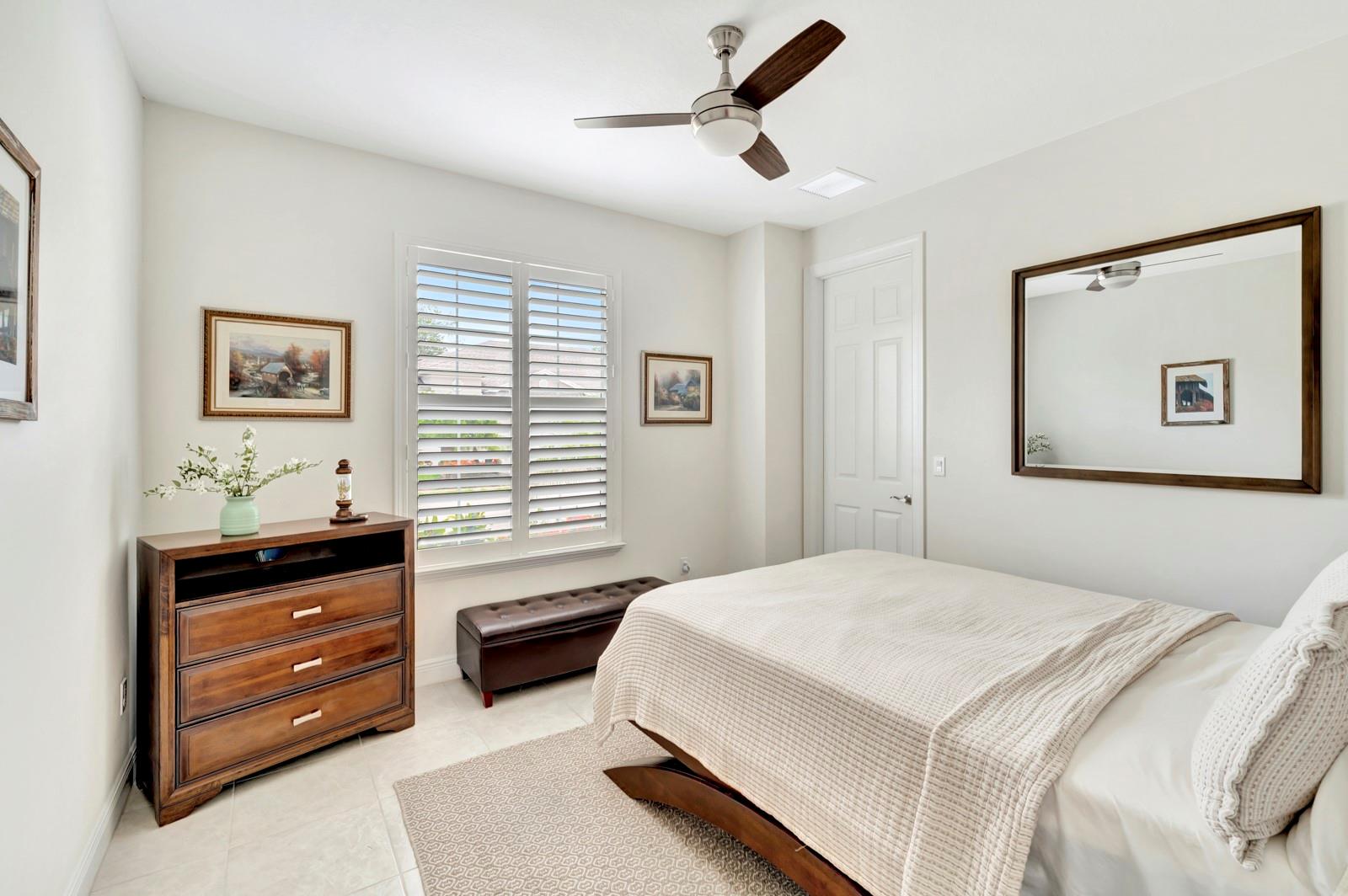 5950 Bella Rosa Ln