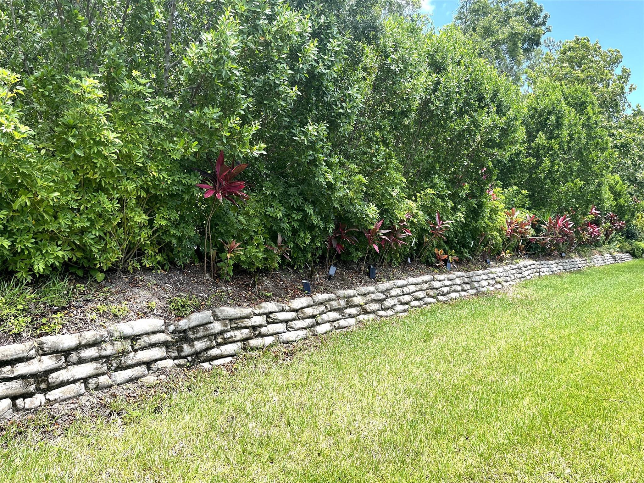 5950 Bella Rosa Ln