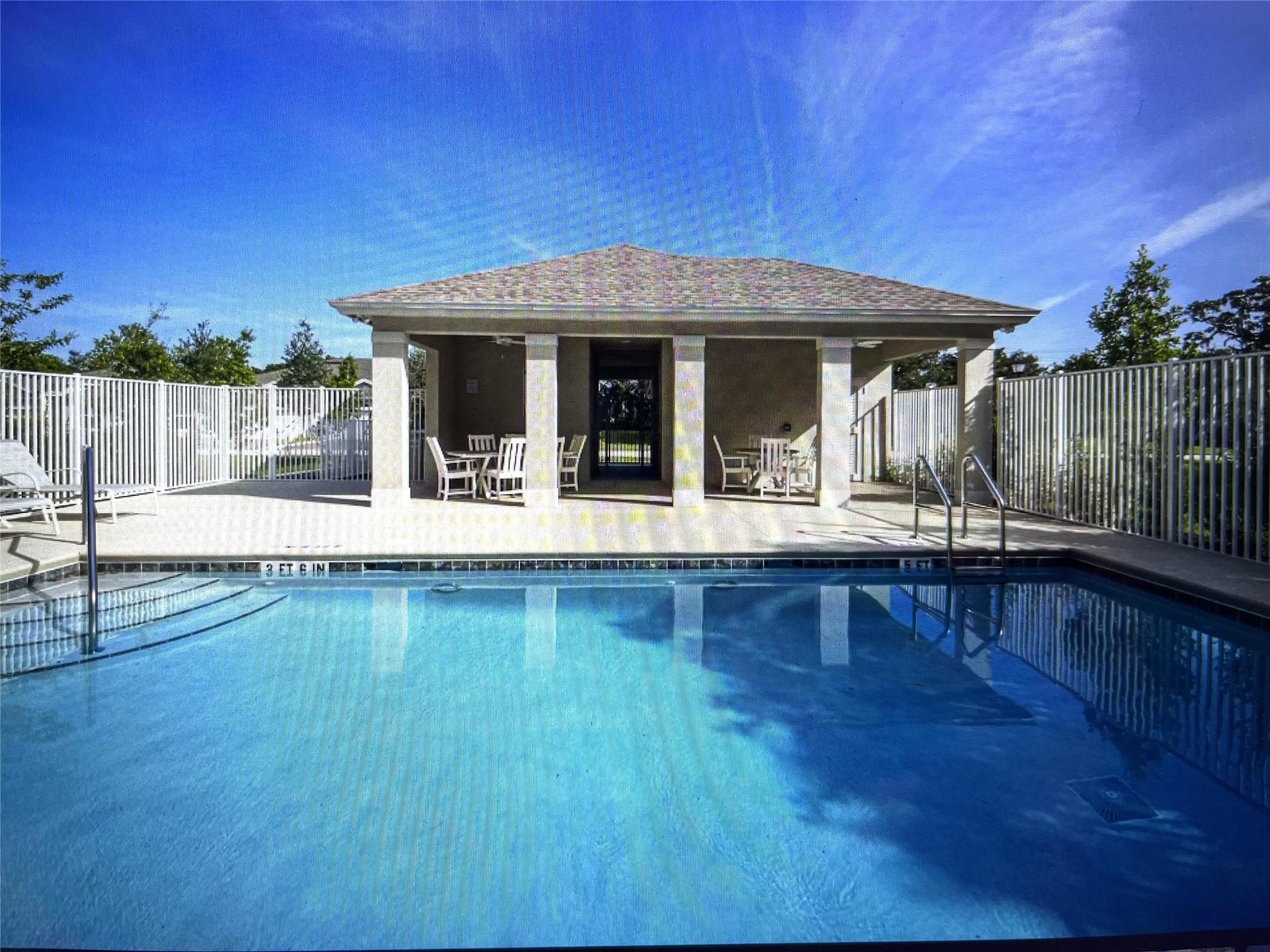 5950 Bella Rosa Ln
