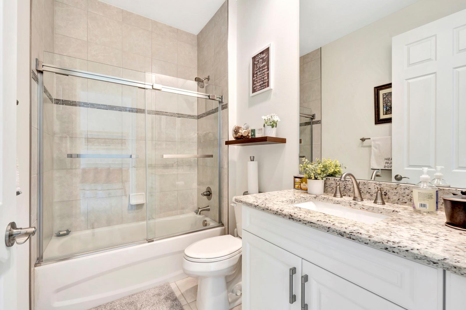 5950 Bella Rosa Ln