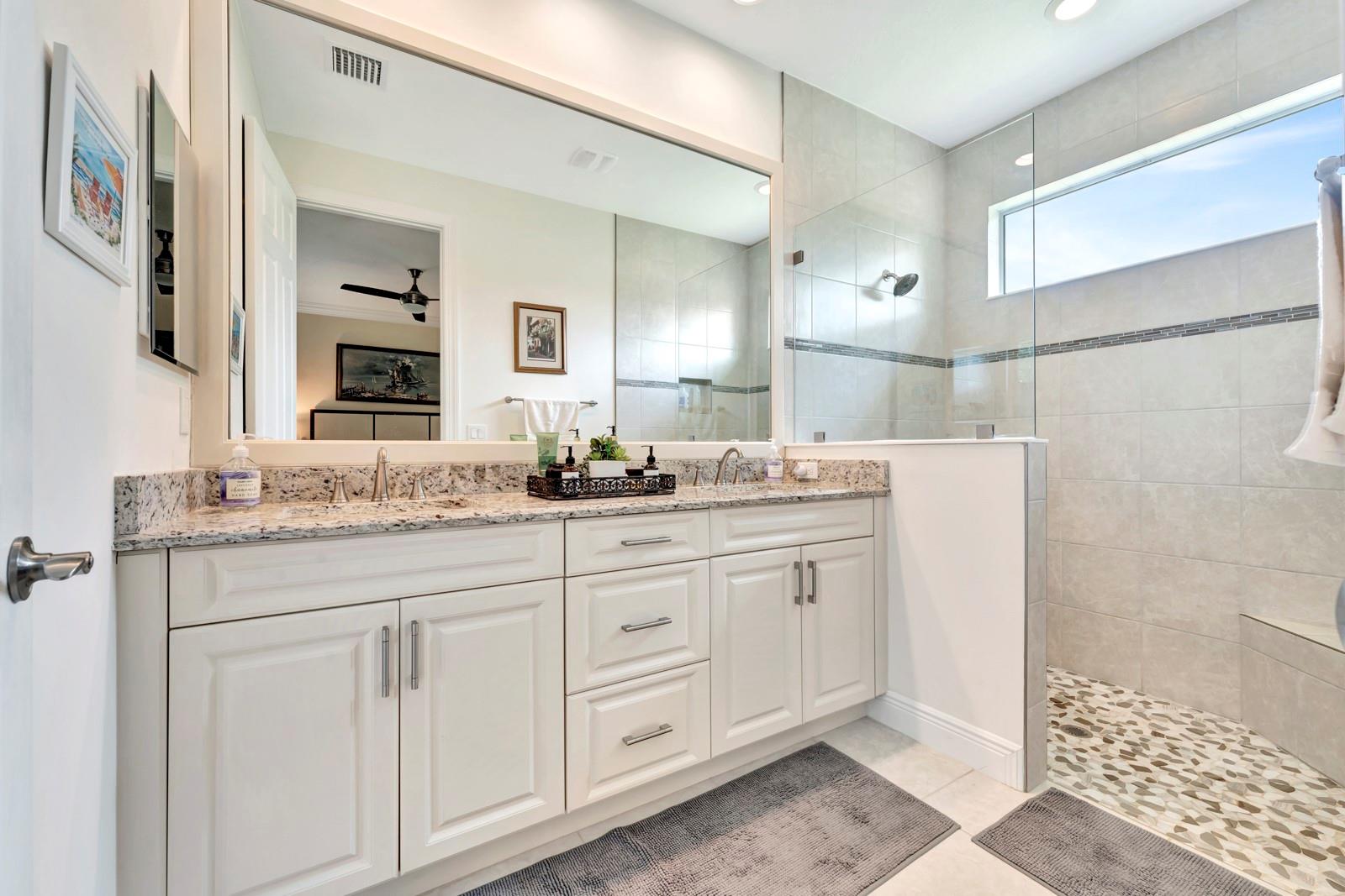 5950 Bella Rosa Ln