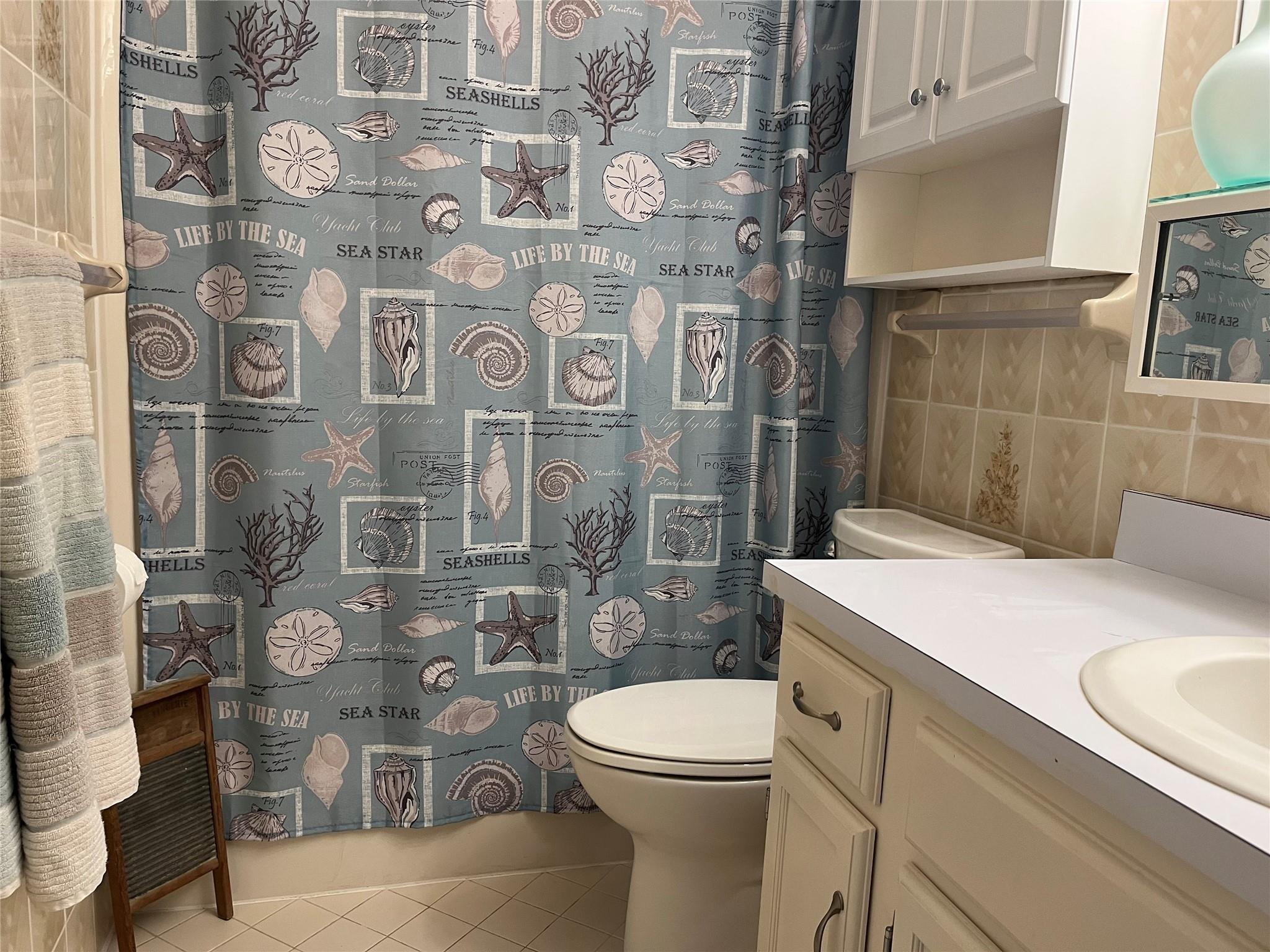 68 Royal Oak Ct 106