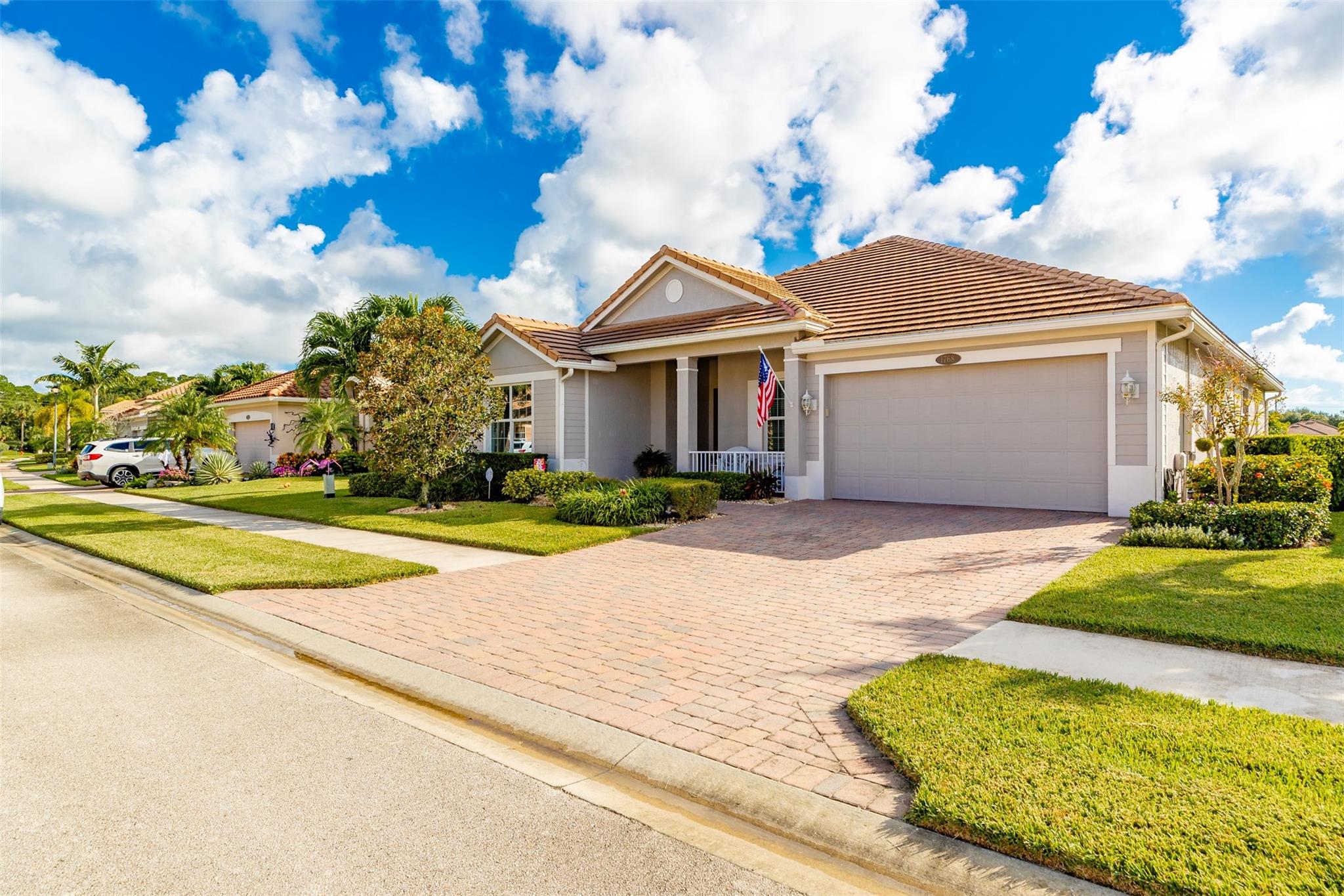 1768 Belmont Cir