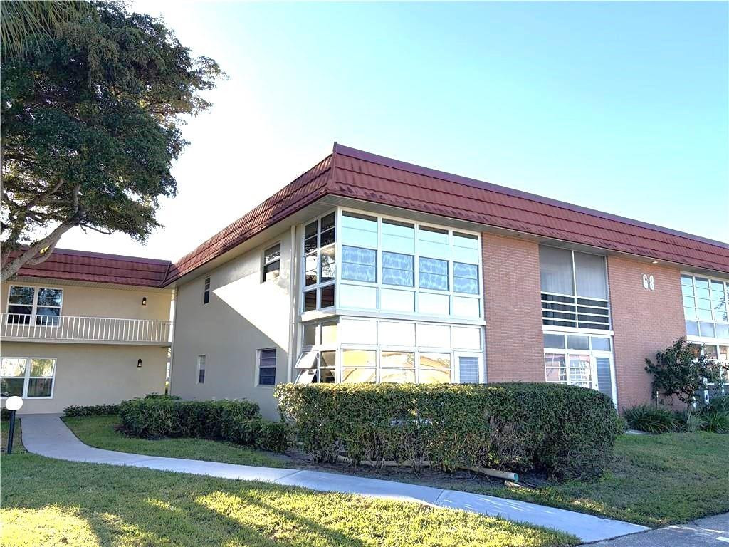 68 Royal Oak Court 107