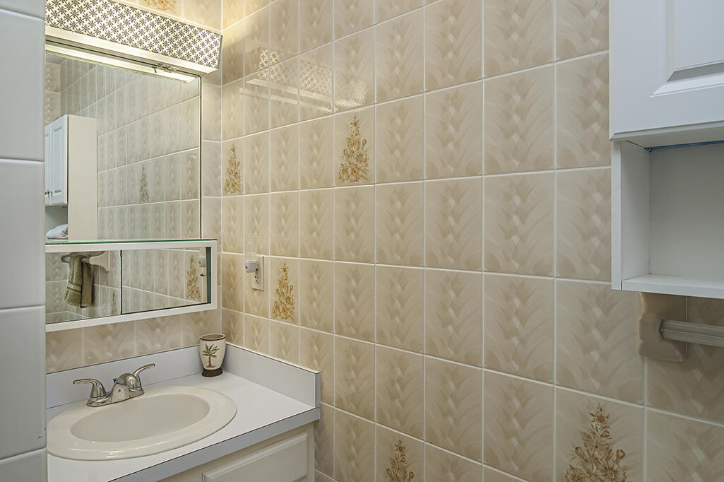 68 Royal Oak Court 106