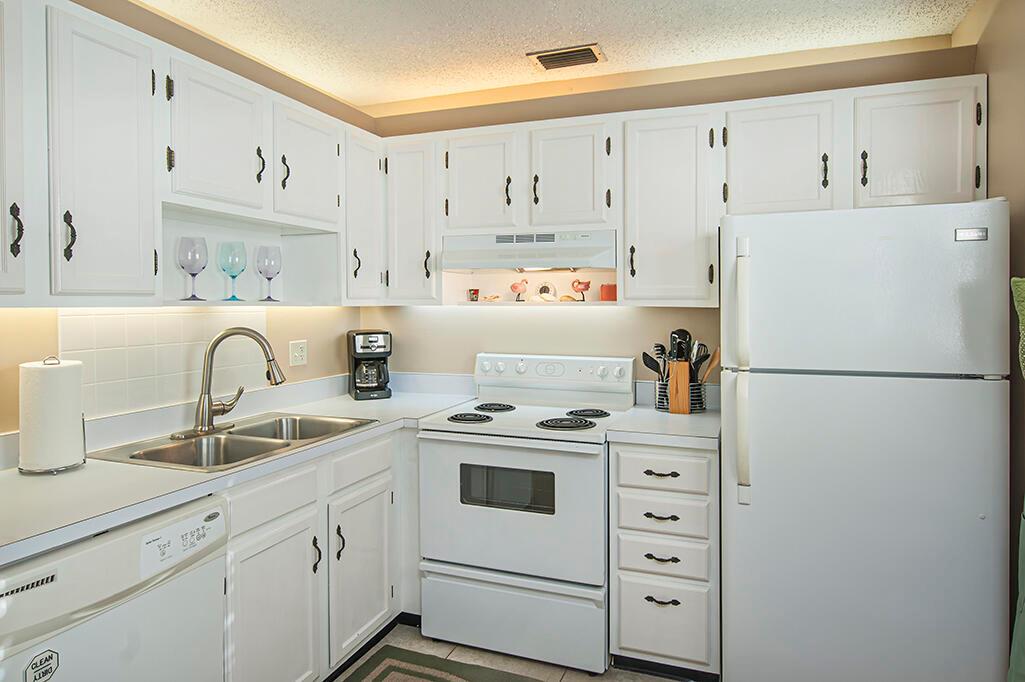 68 Royal Oak Court 106