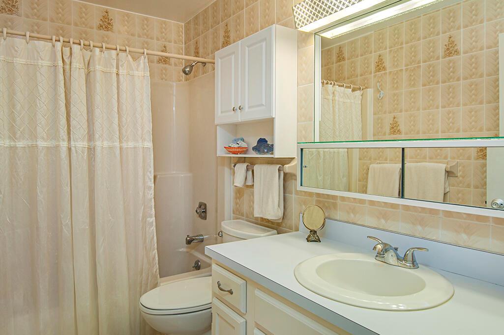 68 Royal Oak Court 106